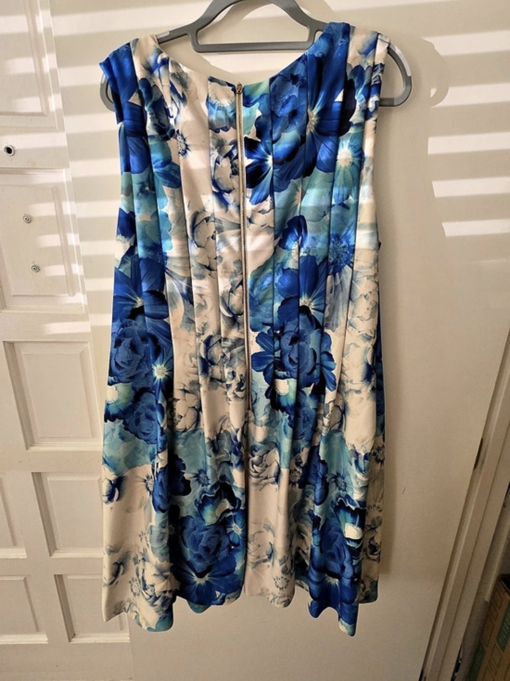 Eliza J Floral Midi Dress in Blue & White Size 20W Like New